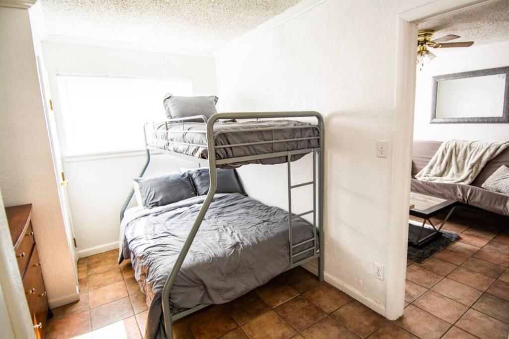 Automobile Alley Modern 1bdr - Wifi Oklahoma City